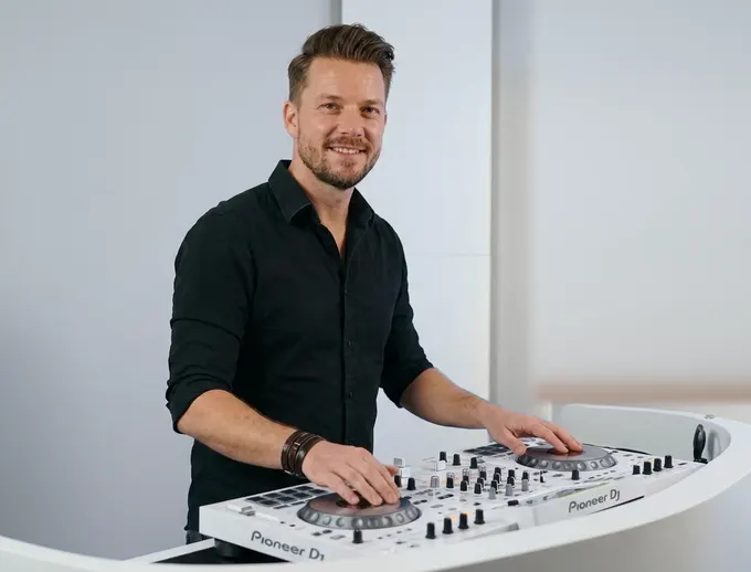 Foto van DJ Edward